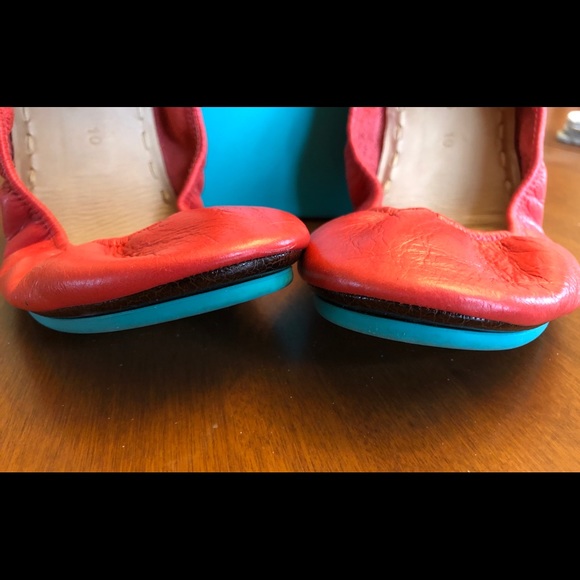 Tiek’s Poppy Leather Flats - Picture 4 of 8